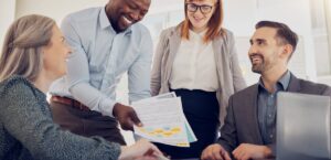 réunion dans une agence SEO